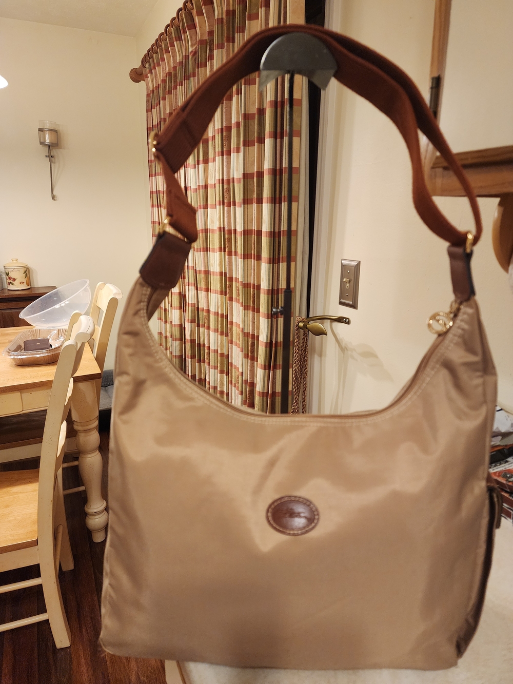 beige Longchamp Le Pliage Side Pocket Hobo bag lightweight sporty nylon - Picture 2 of 16
